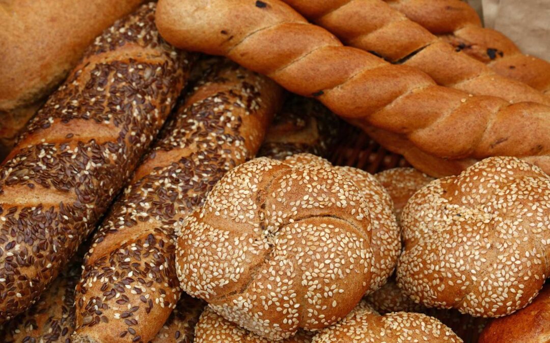 Wie man einfach leckeres hausgemachtes Artisan-Brot backt